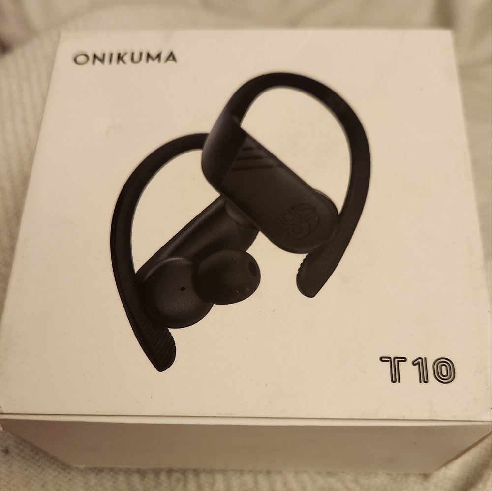 NIB Wrap around the ear Bluetooth Earbuds/Earphones
